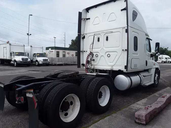 2019 FREIGHTLINER/MERCEDES CASCADIA 125