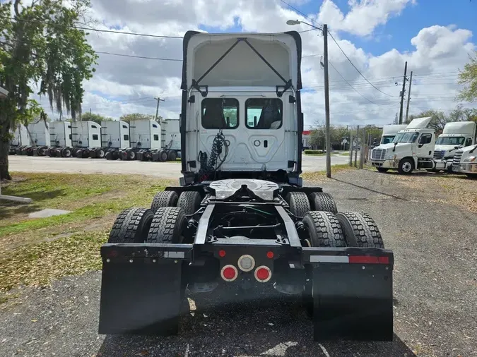 2019 FREIGHTLINER/MERCEDES NEW CASCADIA 1163939c545618a53f6b62488eb6631e9ff
