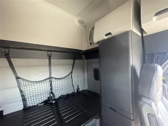 2020 FREIGHTLINER CA126