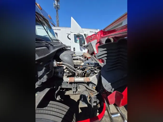 2019 FREIGHTLINER/MERCEDES CASCADIA 125