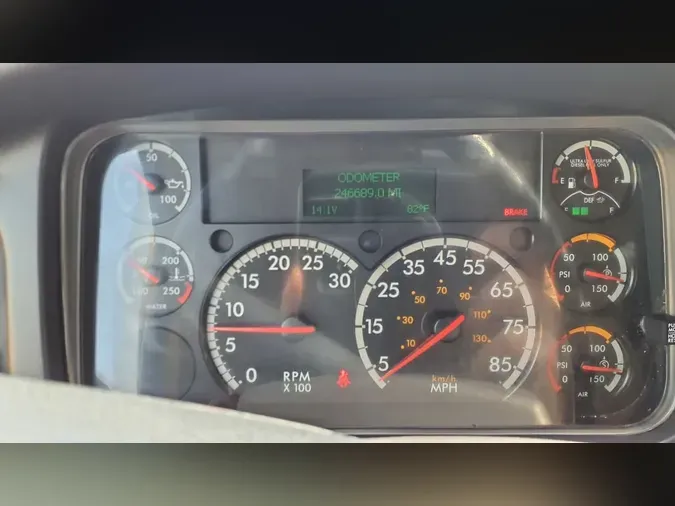 2021 FREIGHTLINER/MERCEDES M2 106