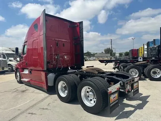 2021 Freightliner Cascadia