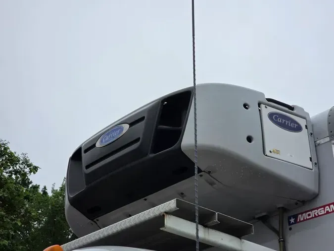 2018 FREIGHTLINER M2 106