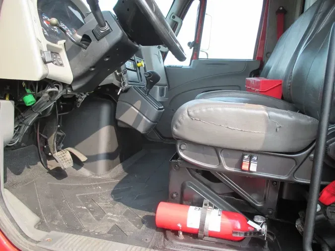 2018 INTERNATIONAL 4300