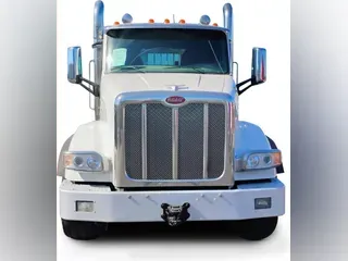 2022 Peterbilt 579