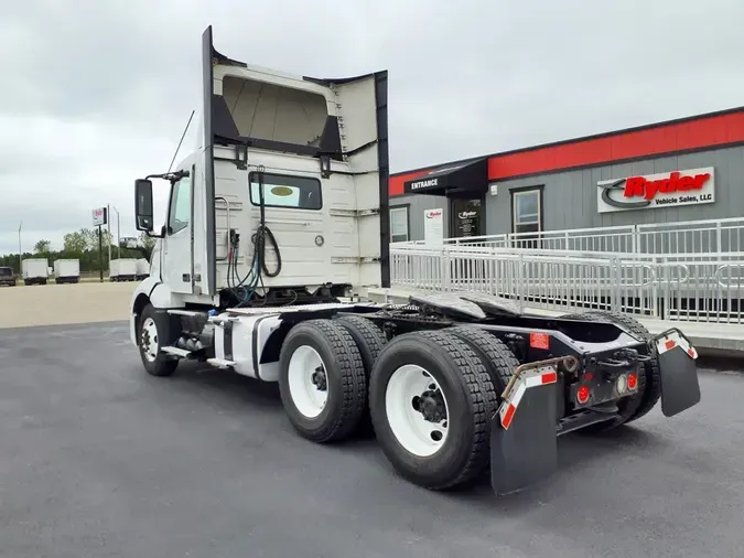 2020 VOLVO VNL64T-30039489c881f2244de2c6e9c6b9ce44536