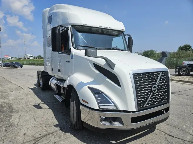 2020 VOLVO VNL64T760
