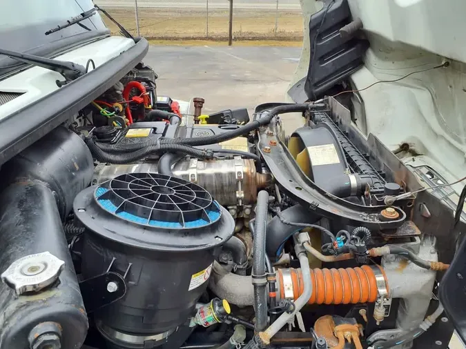 2019 FREIGHTLINER/MERCEDES M2 106