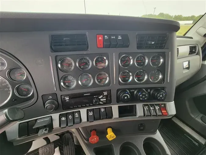 2021 KENWORTH T680