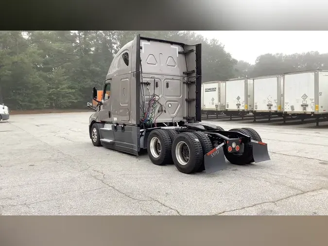 2023 Freightliner Cascadia