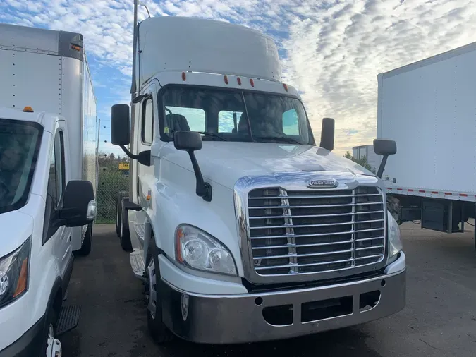 2017 FREIGHTLINER/MERCEDES CASCADIA 125