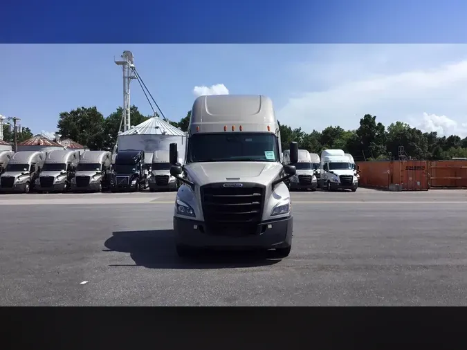 2023 Freightliner Cascadia 126395a58a9cf46960ccc407f5561bcf12b