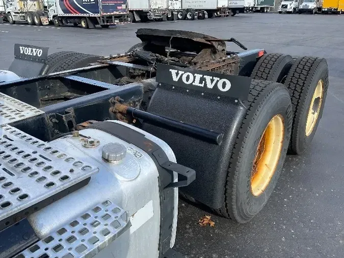 2015 Volvo VNL64300