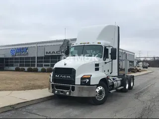 2025 MACK AN64T