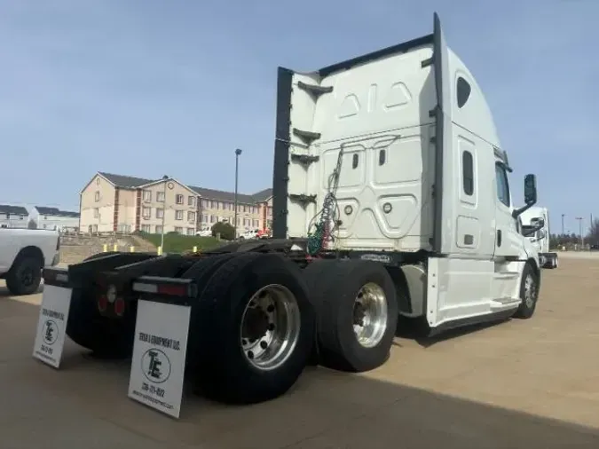 2019 Freightliner Cascadia 1263961bf1093a28b5298422ee60729f6f2