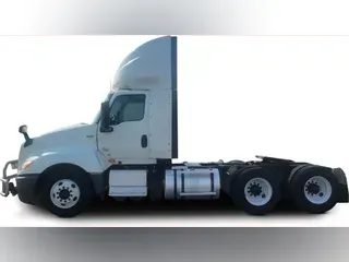 2021 International LT625