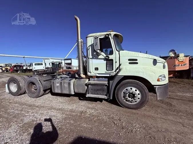 2015 MACK PINNACLE CXU6133964f1c8526952f44fe467768bc698ea