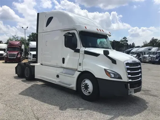 2020 FREIGHTLINER CA126
