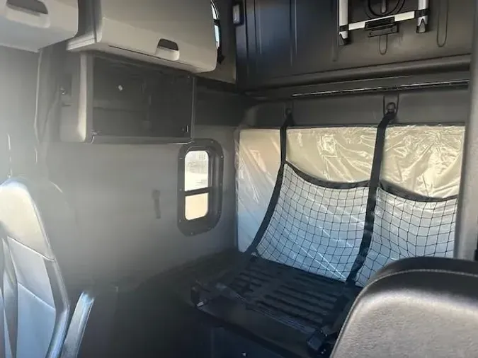 2020 Freightliner Cascadia