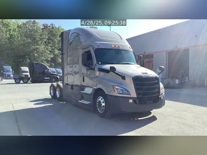 2021 Freightliner Cascadia39719304b8e83b0793b2f255fbdba5f4