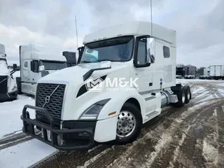 2021 VOLVO VNL64T740