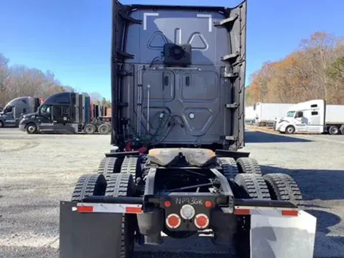 2023 Freightliner Cascadia