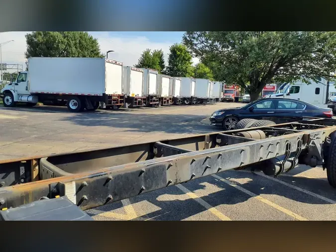 2018 FREIGHTLINER/MERCEDES M2 106