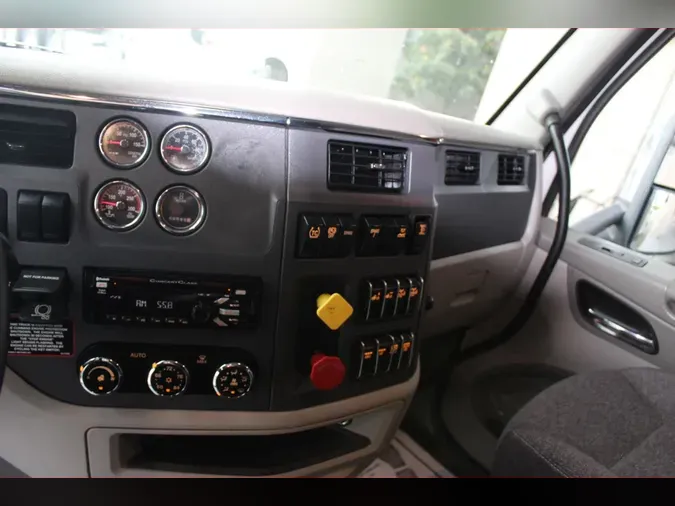 2021 Peterbilt 567