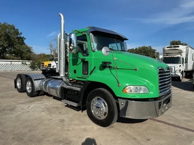 2018 MACK CXU613