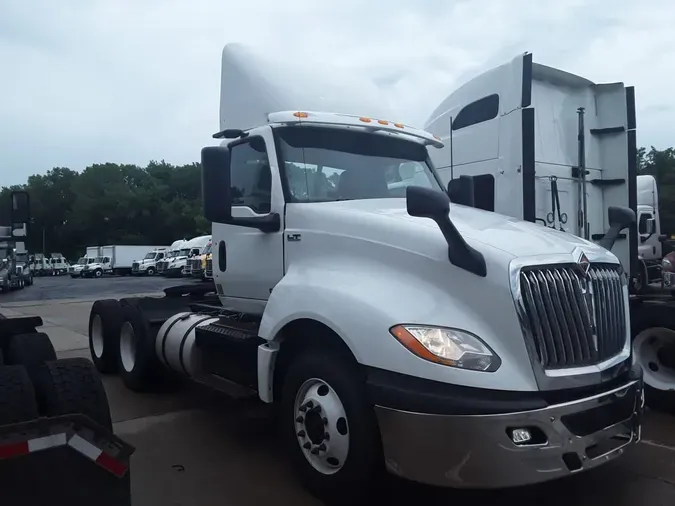 2019 NAVISTAR INTERNATIONAL LT625 DAYCAB T/A