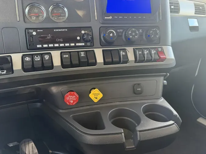 2025 Kenworth T8803983c3825a32236f7f34fbe6ccd4db05