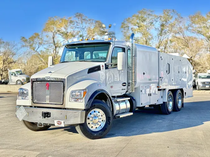 2025 KENWORTH T880S