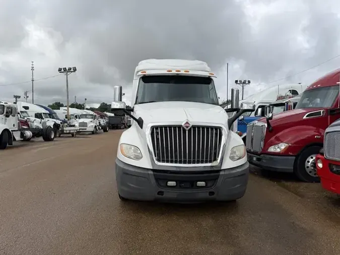 2019 INTERNATIONAL LT
