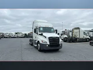 2020 Freightliner Cascadia 126