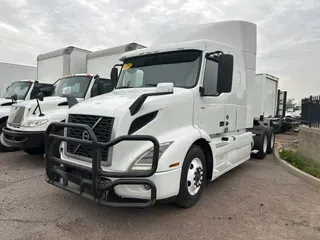 2020 VOLVO VNR64T-640