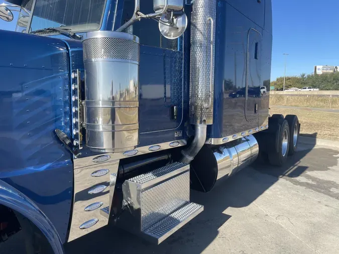 2024 Peterbilt 389