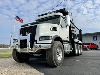 2024 VOLVO VHD84F300