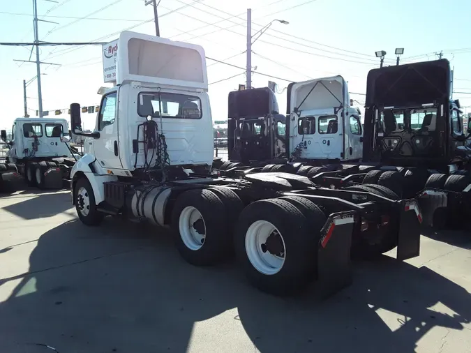 2018 NAVISTAR INTERNATIONAL RH613 DAYCAB T/A