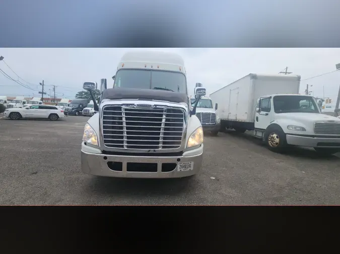 2018 FREIGHTLINER/MERCEDES CASCADIA 125