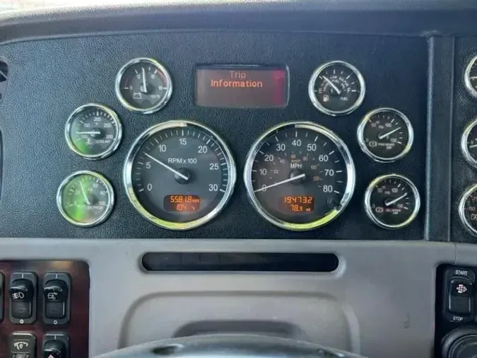 2019 Peterbilt 389