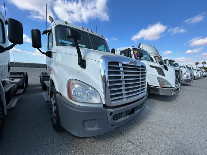 2018 FREIGHTLINER/MERCEDES CASCADIA 125399a0587fc38c27724417c0d214f0ff9