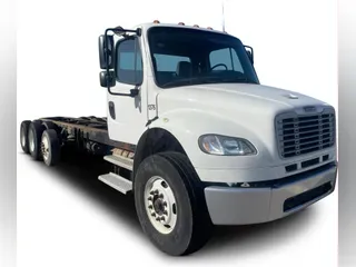 2020 Freightliner Business Class M2 106