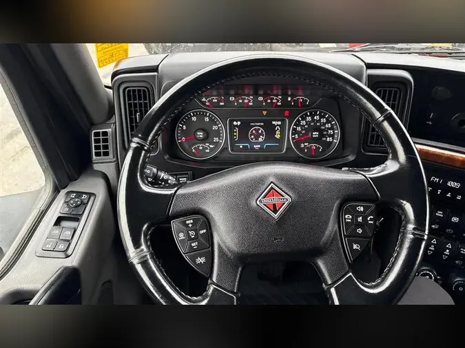 2022 INTERNATIONAL LT