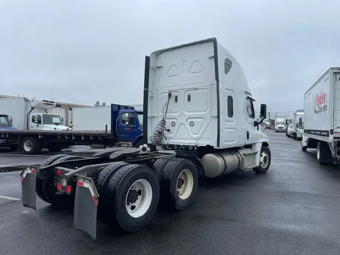 2019 FREIGHTLINER/MERCEDES CASCADIA 125