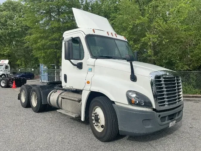 2017 Freightliner X12564ST399e3f5e914d7266103d74479a5a4606