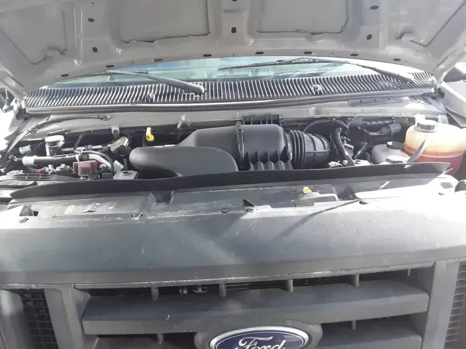 2017 FORD MOTOR COMPANY E350