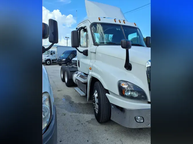 2018 FREIGHTLINER/MERCEDES CASCADIA 125