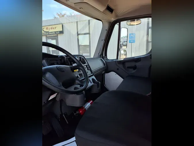 2021 FREIGHTLINER/MERCEDES M2 106