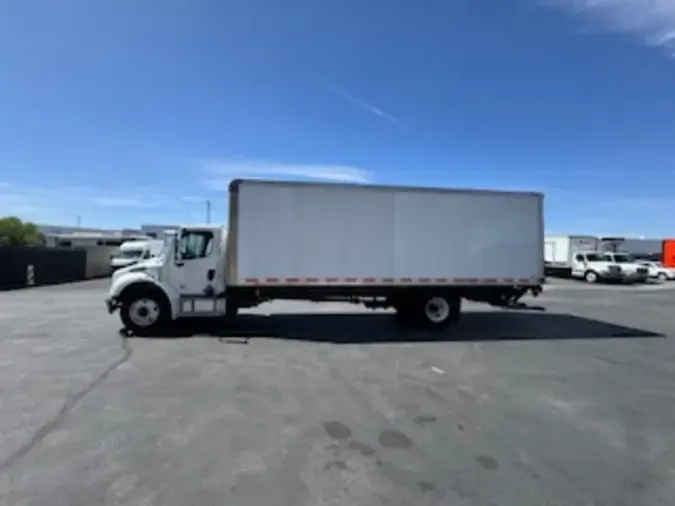 2018 FREIGHTLINER M2 106