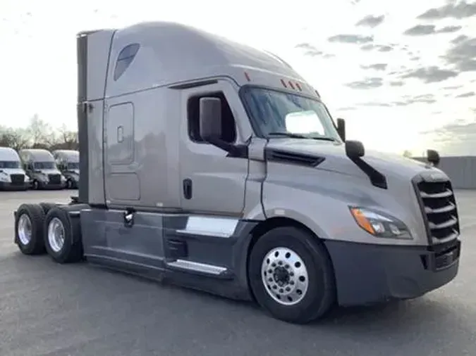 2020 Freightliner Cascadia39a1bc0ee890edf3f92041d92307d151